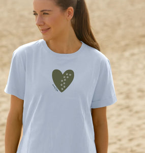 Women's relaxed fit t-shirt - paw prints on my heart