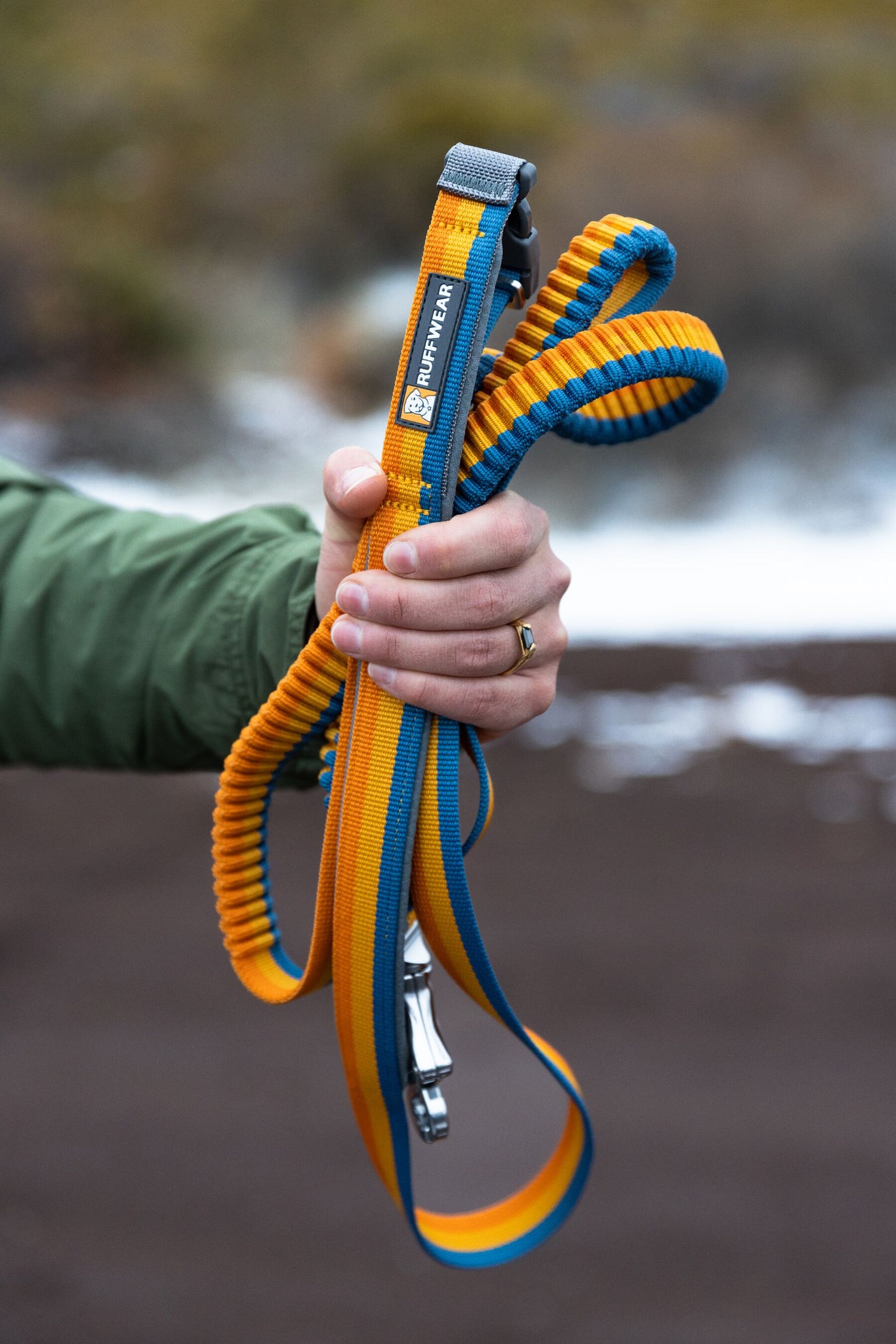 ruffwear roamer dog lead held in hand