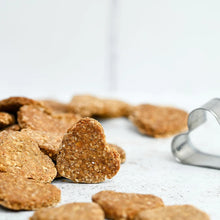 Load image into Gallery viewer, Apawtiser Hypoallergenic - Apple &amp; Banana Oaty Hearts