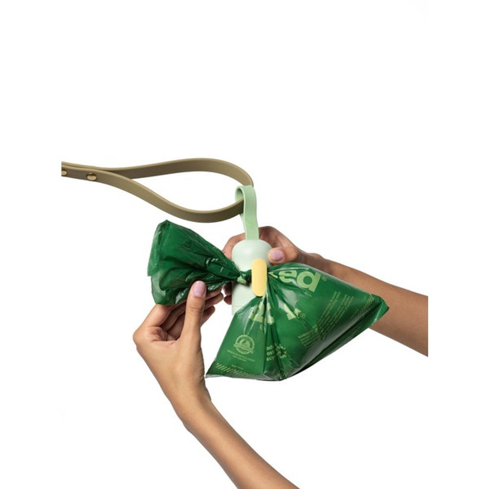 Earth Rated Leash Dispenser with 15 bags